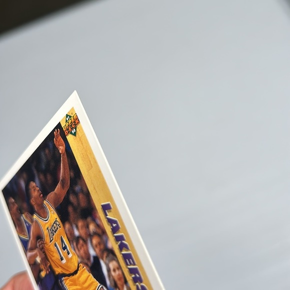 Sam Perkins Lakers 1991-92 Upper Deck #144 Trading Card - Picture 5 of 7